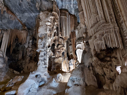  Cango Caves