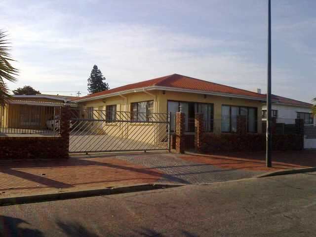 125 Milner Avenue Sydenham Pe Port Elizabeth Eastern Cape South Africa House, Building, Architecture