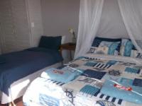 Deluxe Triple Room @ 14 Penguin Place