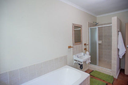 15 Sheffield Lane Sheffield Beach Ballito Kwazulu Natal South Africa Unsaturated, Bathroom