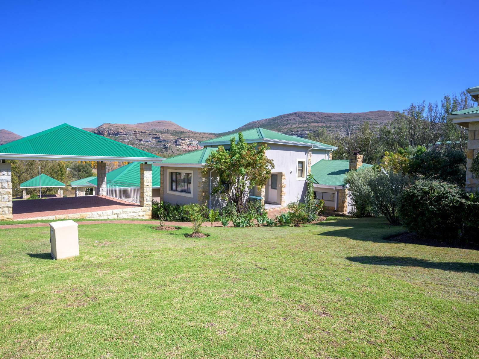 156 On Clarens, House, Building, Architecture