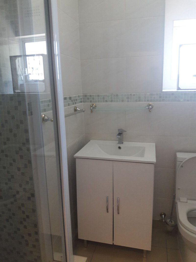 15 Isikhulu Umdloti Beach Durban Kwazulu Natal South Africa Unsaturated, Bathroom