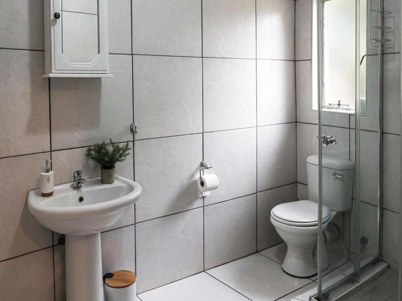 16 Vaalrivier Secunda Mpumalanga South Africa Unsaturated, Bathroom