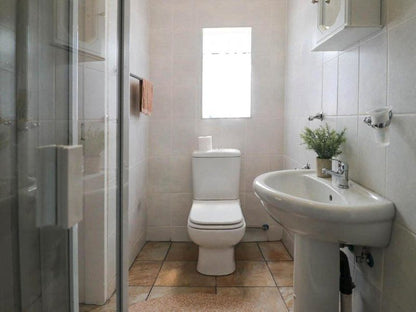16 Vaalrivier Secunda Mpumalanga South Africa Unsaturated, Bathroom