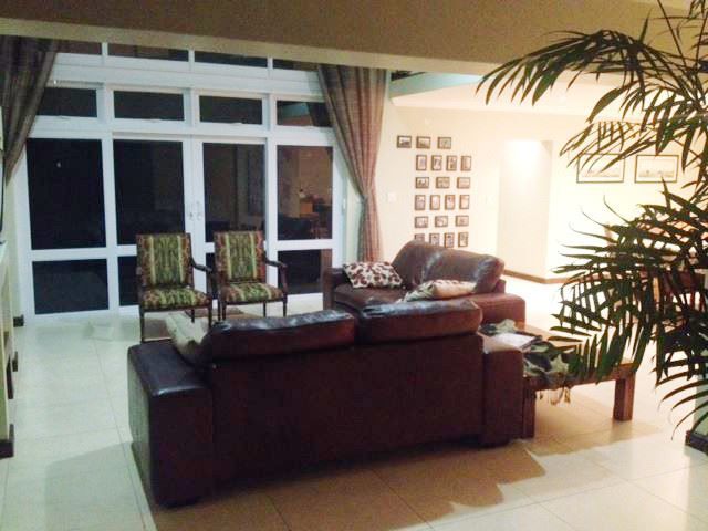 16 Chinaberry Holiday Home Wavescrest Jeffreys Bay Jeffreys Bay Eastern Cape South Africa Living Room