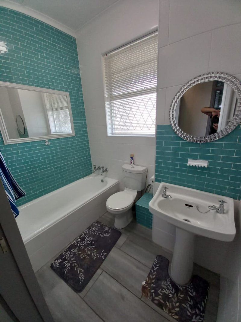 17 Ocean Gardens Ramsgate Beach Margate Kwazulu Natal South Africa Bathroom