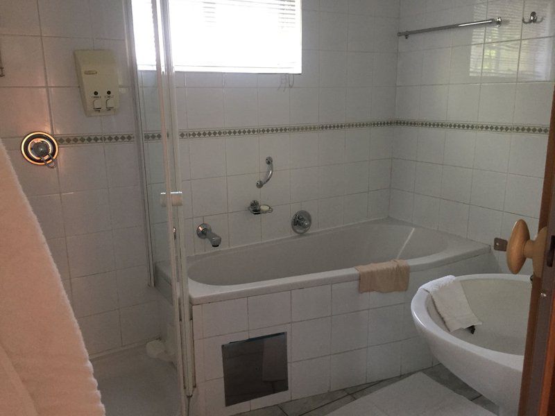 170 On Ridge Muckleneuk Pretoria Tshwane Gauteng South Africa Unsaturated, Bathroom