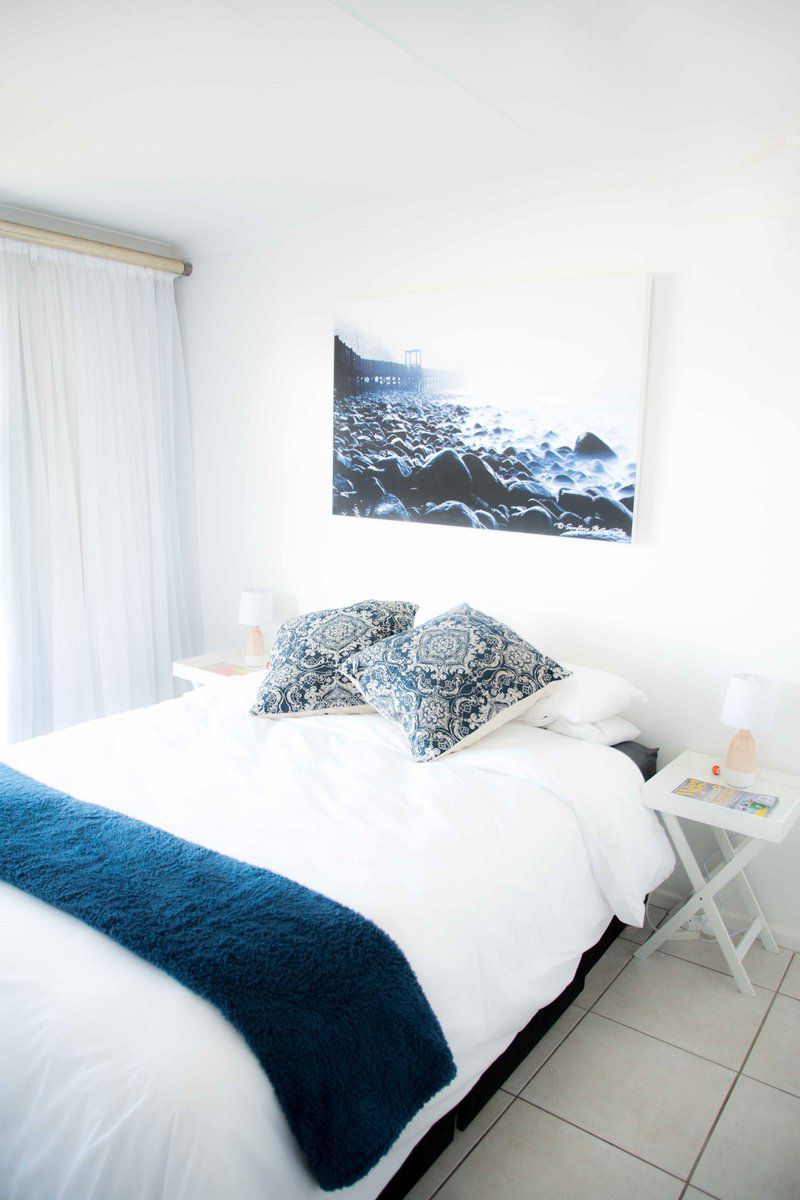 18 Coogee Bay Beachfront Apartment East London Gonubie East London Eastern Cape South Africa Bedroom