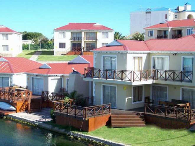 19 Marina Sands Jeffreys Bay Eastern Cape South Africa House, Building, Architecture, Palm Tree, Plant, Nature, Wood