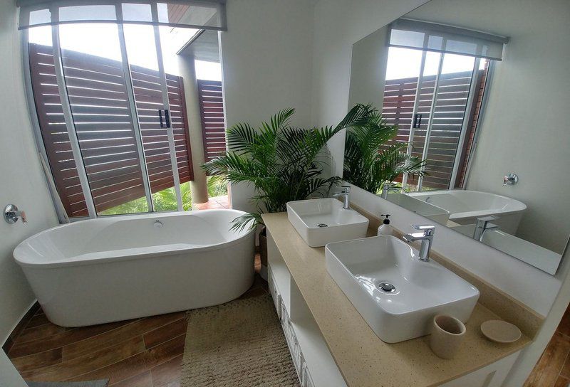 Hidden Heights Beach House 25 Magai Drive Zinkwazi Beach Nkwazi Kwazulu Natal South Africa Bathroom