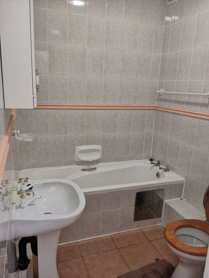 26 Isikhulu Umdloti Beach Durban Kwazulu Natal South Africa Unsaturated, Bathroom