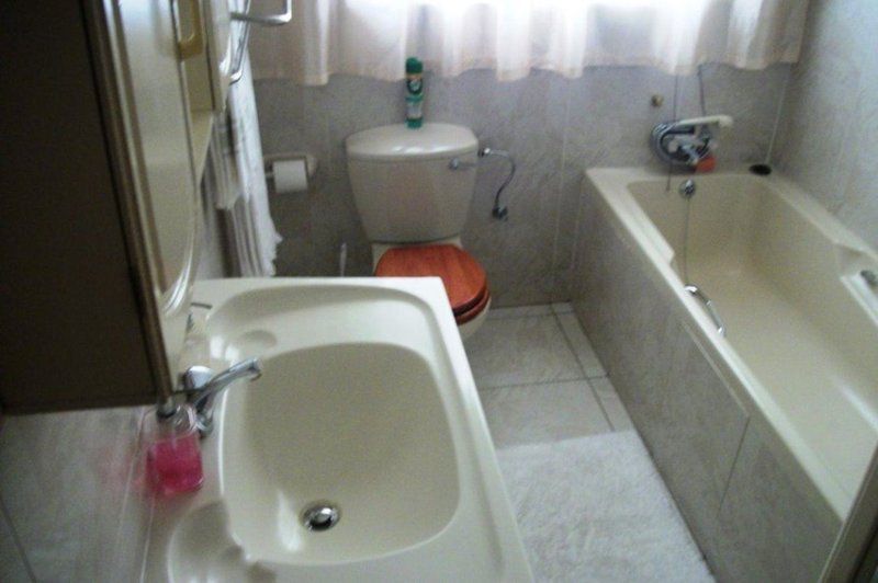 2B Happy Backpackers Lodge Fellside Johannesburg Gauteng South Africa Unsaturated, Bathroom