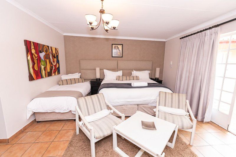 2 Huttenheights Guestlodge By Ilawu Hutten Heights Newcastle Kwazulu Natal South Africa Bedroom