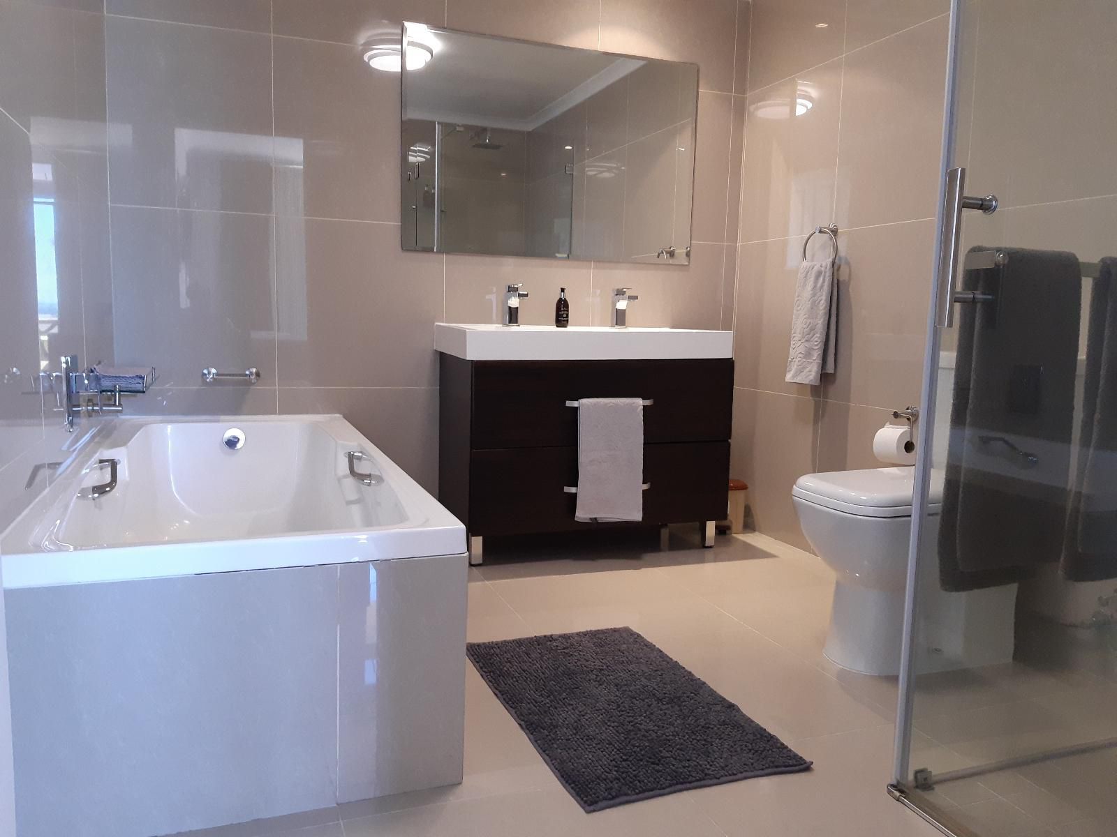 2Whitewaters Bloubergstrand Blouberg Western Cape South Africa Bathroom