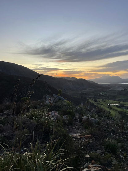 3 Sisters/Jean's Hill Hiking Trail