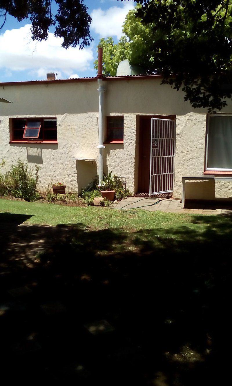 3 Lavenders Universitas Bloemfontein Free State South Africa House, Building, Architecture, Window