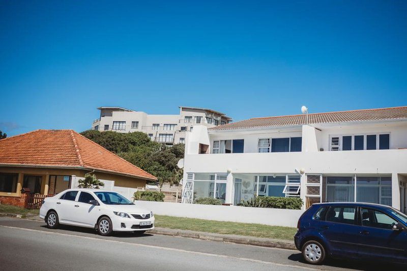 3 On Bayview Gonubie East London Eastern Cape South Africa Building, Architecture, House, Palm Tree, Plant, Nature, Wood, Window, Car, Vehicle