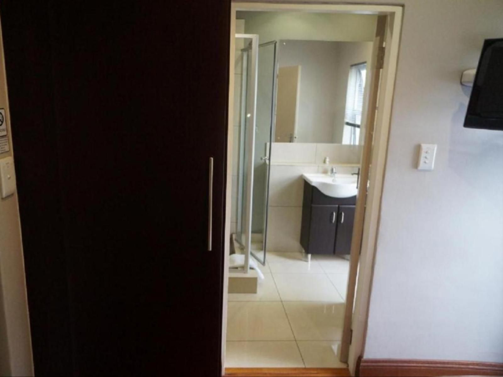 314 On Clark Guest House Brooklyn Pretoria Tshwane Gauteng South Africa Bathroom