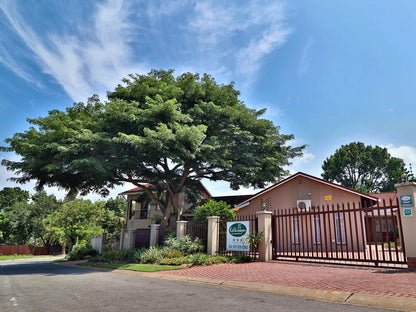 35 Kelkiewyn Bandb Nelspruit Mpumalanga South Africa House, Building, Architecture, Palm Tree, Plant, Nature, Wood