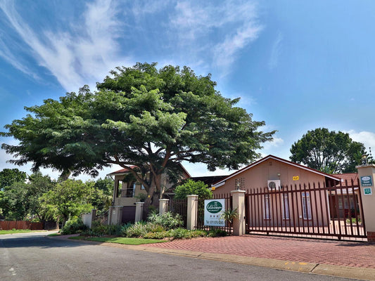 35 Kelkiewyn Bandb Nelspruit Mpumalanga South Africa House, Building, Architecture, Palm Tree, Plant, Nature, Wood