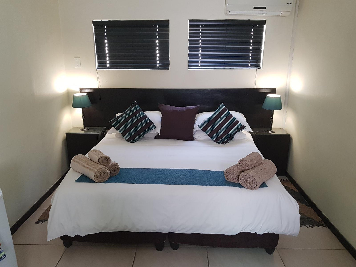 Deluxe Room @ 360 Eastwoods Guest House