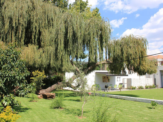 4 Lulworth Benmore Gardens Johannesburg Gauteng South Africa House, Building, Architecture, Plant, Nature, Tree, Wood, Garden