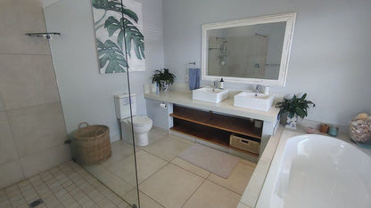 The Fyvie S 41 Glen Drive Zinkwazi Beach Zinkwazi Beach Nkwazi Kwazulu Natal South Africa Unsaturated, Bathroom