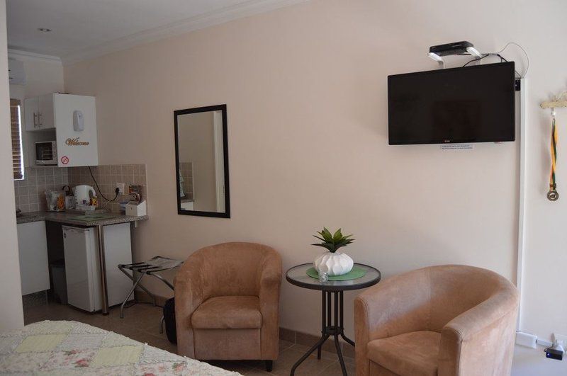 47 Guest House Summerstrand Port Elizabeth Eastern Cape South Africa Living Room