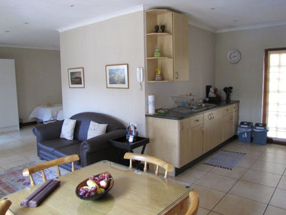 4 On Sengwe Place Gallo Manor Johannesburg Gauteng South Africa Living Room