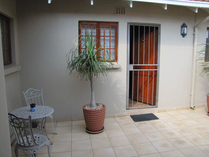 4 On Sengwe Place Gallo Manor Johannesburg Gauteng South Africa Unsaturated