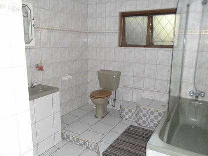 57 Pelican Street St Lucia Kwazulu Natal South Africa Unsaturated, Bathroom