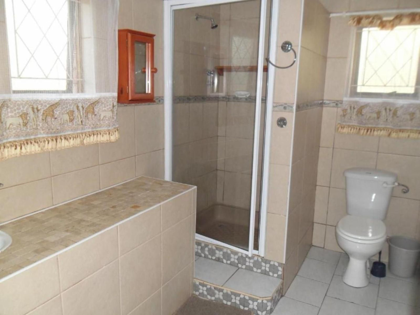 57 Pelican Street St Lucia Kwazulu Natal South Africa Bathroom