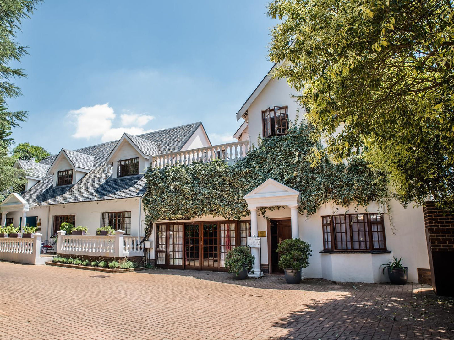 5Th Avenue Gooseberry Guest House Linden Johannesburg Gauteng South Africa Complementary Colors, Half Timbered House, Building, Architecture, House