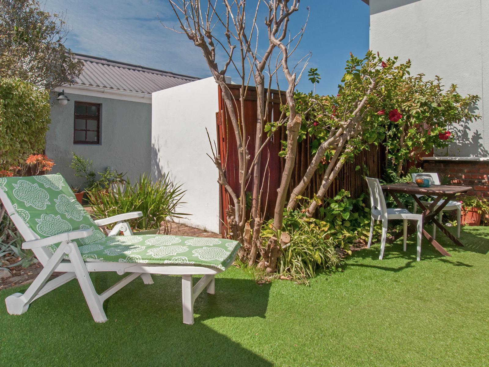 6 Stemmet Lodge Hermanus Western Cape South Africa House, Building, Architecture, Palm Tree, Plant, Nature, Wood, Garden