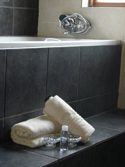 677 Hornbill Marloth Park Mpumalanga South Africa Unsaturated, Bathroom