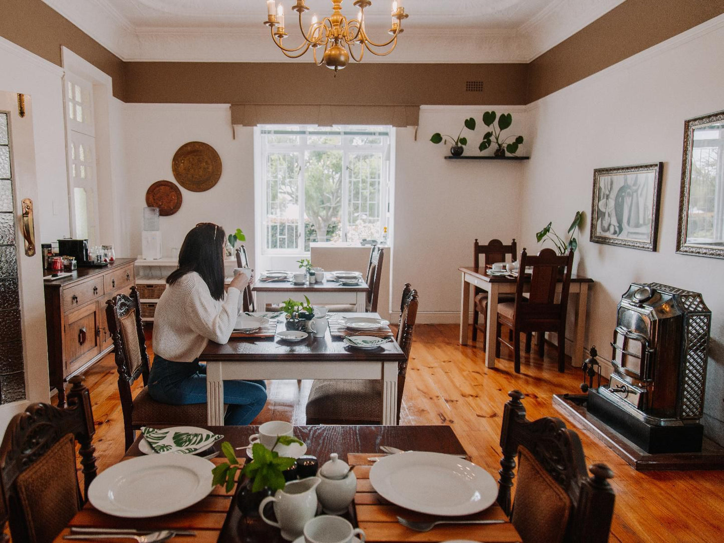 6Onkloof Guesthouse, Living Room, Person