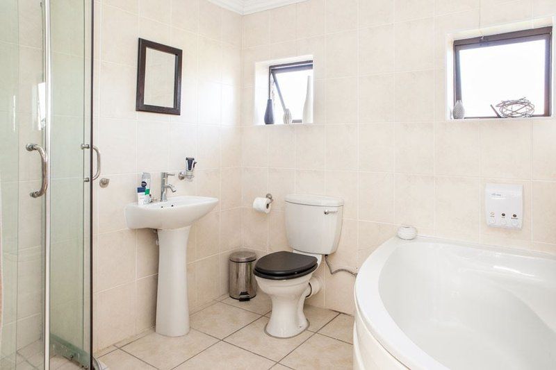 7 On Joycelyn Home Bluewater Beach Port Elizabeth Eastern Cape South Africa Bright, Bathroom