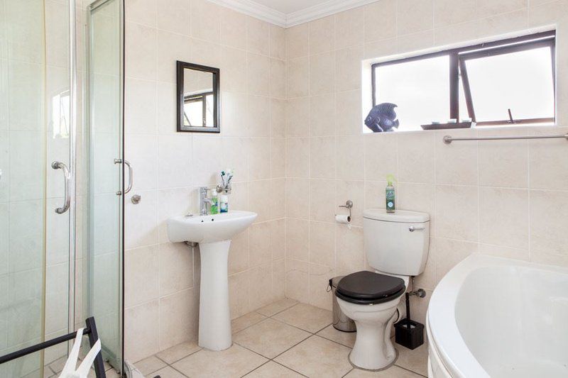 7 On Joycelyn Home Bluewater Beach Port Elizabeth Eastern Cape South Africa Bathroom