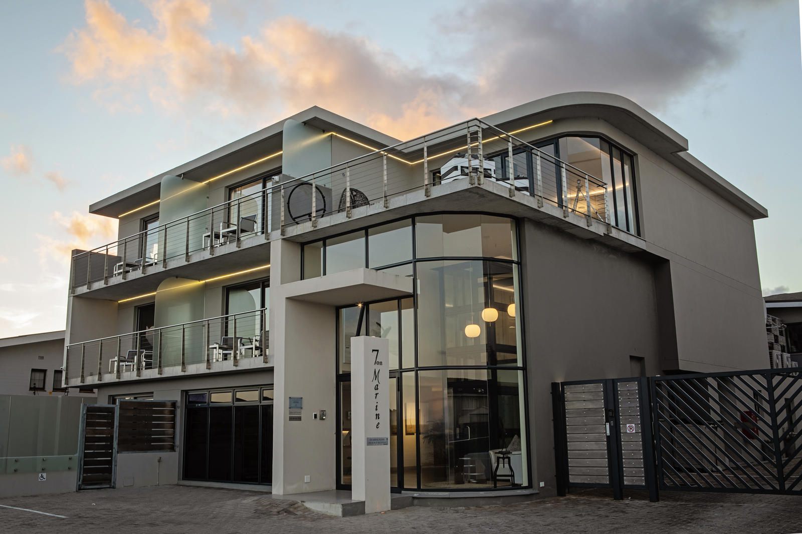 7 On Marine Hermanus Western Cape South Africa House, Building, Architecture