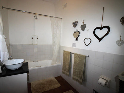 86 On Jubilee Oudtshoorn Western Cape South Africa Unsaturated, Bathroom
