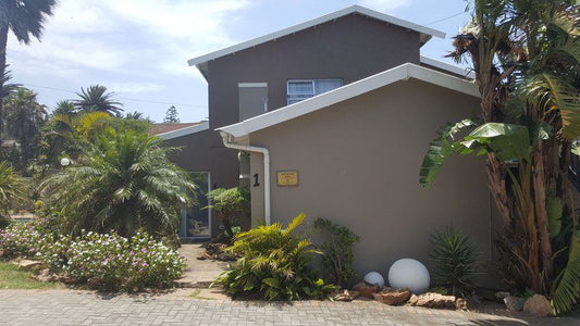 9 La Roche Self Catering Summerstrand Port Elizabeth Eastern Cape South Africa House, Building, Architecture, Palm Tree, Plant, Nature, Wood