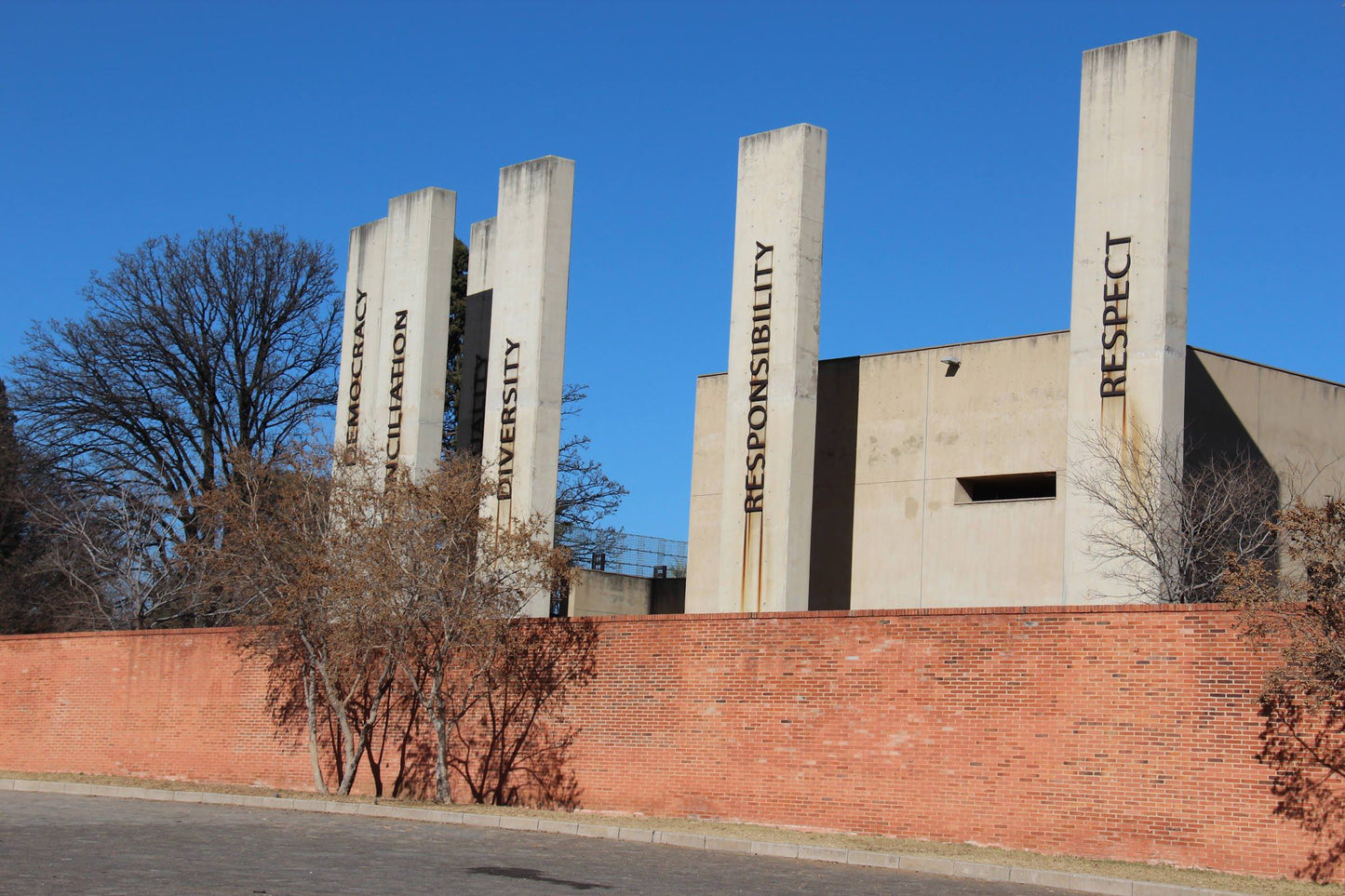  Apartheid Museum