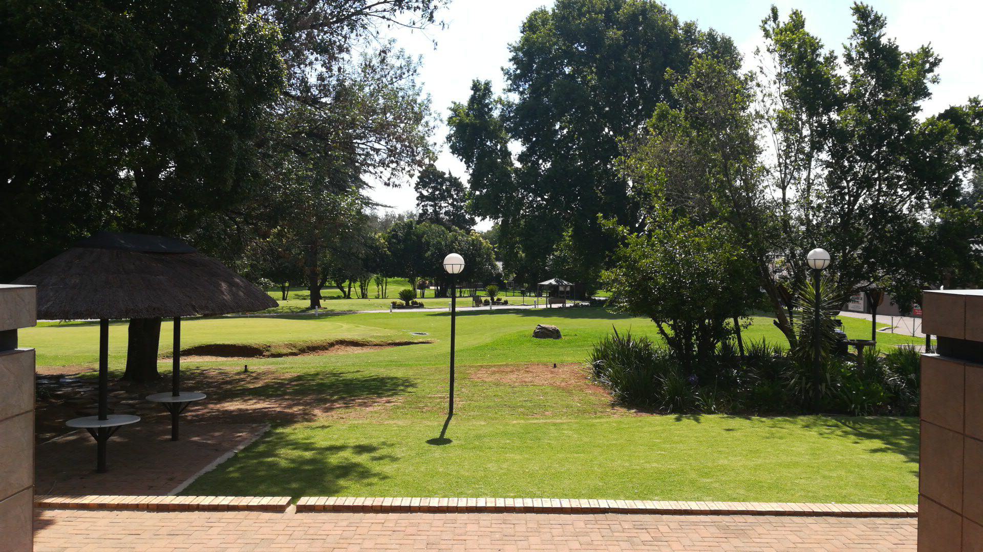 Ball Game, Sport, Golfing, South Downs Club, 70 Albaster Ave, Mayfield Park, Johannesburg South, 2091