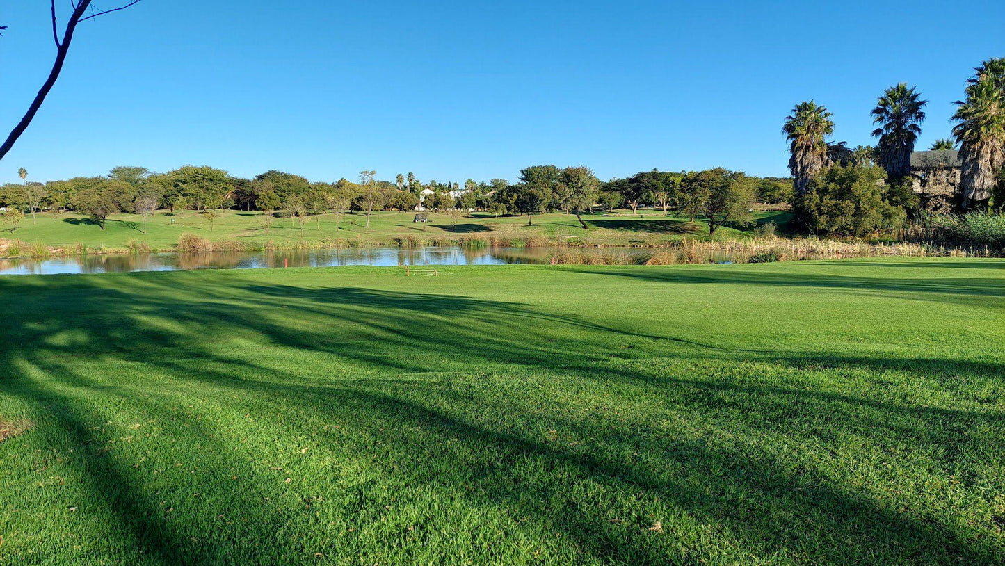 Complementary Colors, Ball Game, Sport, Golfing, Colorful, Silver Lakes Golf Club., La Quinta St, Silver Lakes Golf Estate, 0081