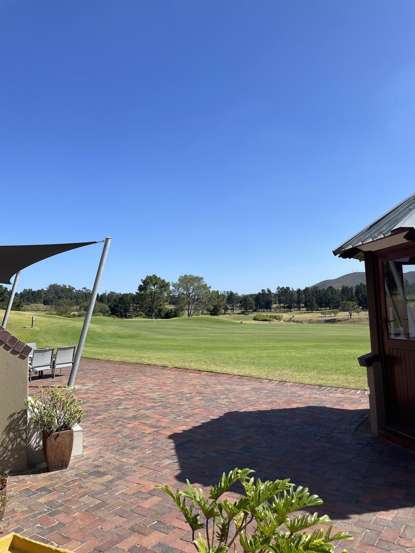 Complementary Colors, Ball Game, Sport, Golfing, Devonvale Golf & Wine Estate, Bottelary Rd, Devonvale Golf & Wine Estate, Stellenbosch, 7600