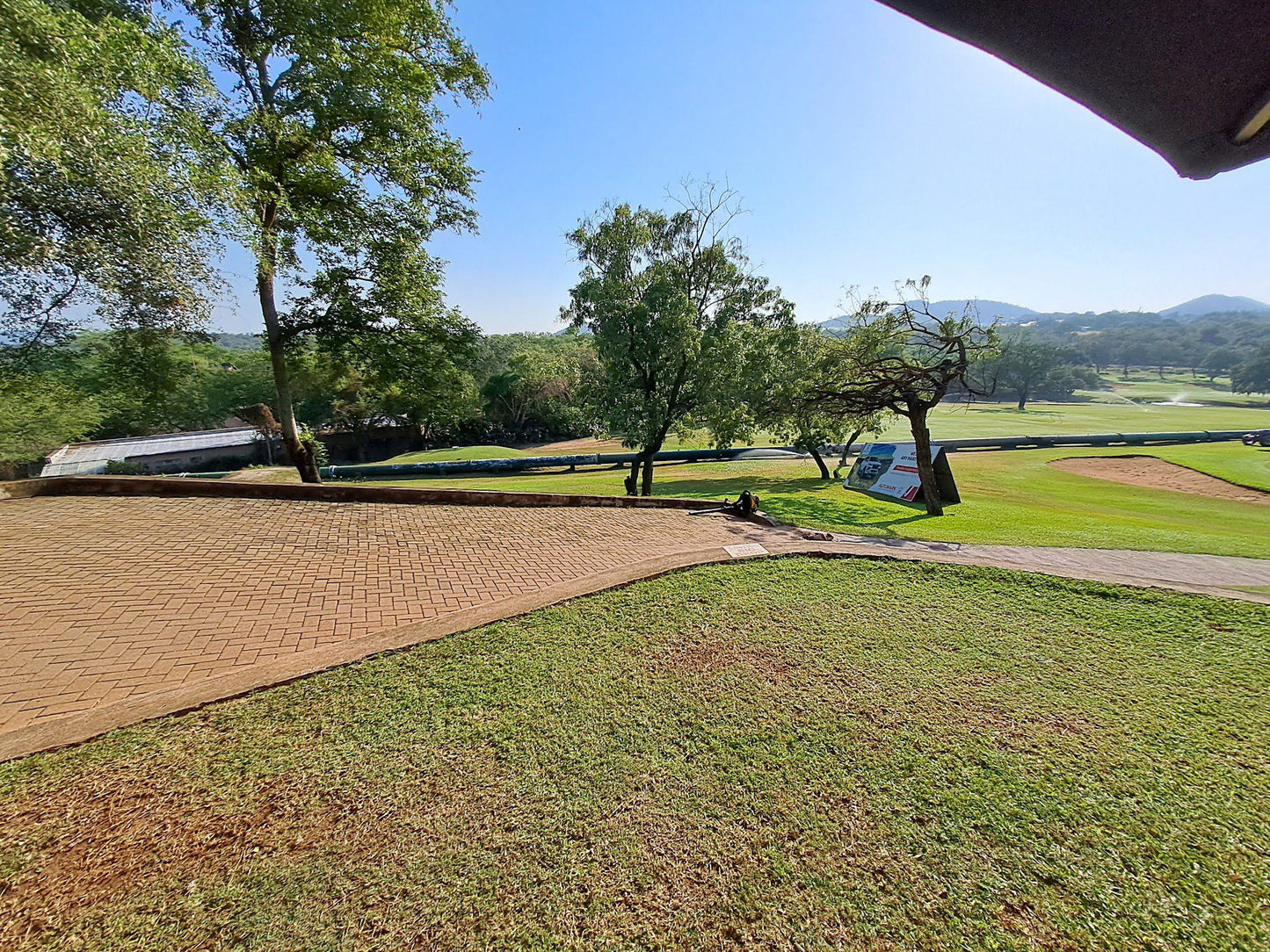 Complementary Colors, Ball Game, Sport, Golfing, Malelane Golf Club, R570 Riverside Farm Rd, Mpumalanga, 1320