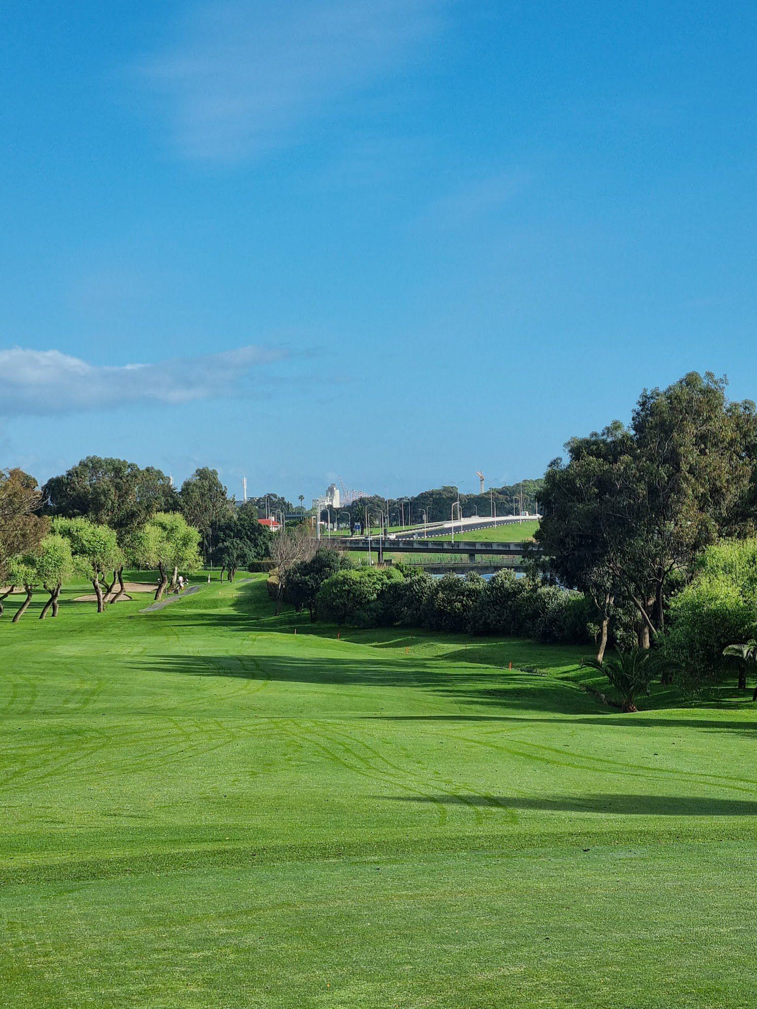 Complementary Colors, Ball Game, Sport, Golfing, Rondebosch Golf Club, Cnr Access Road, Golf Course Rd, Mowbray, Cape Town, 7700