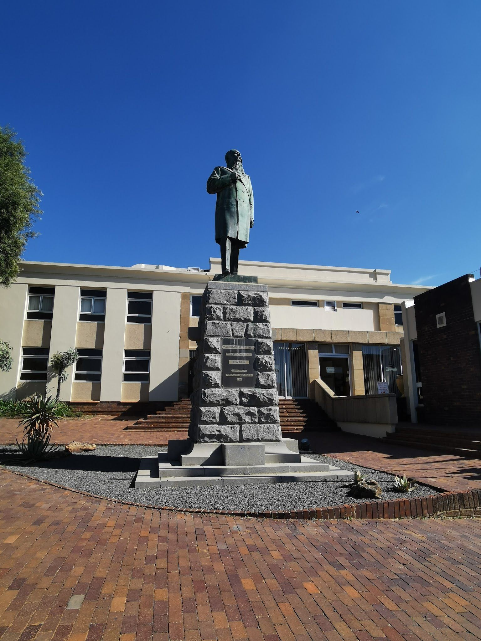  Die Nasionale Vrouemonument