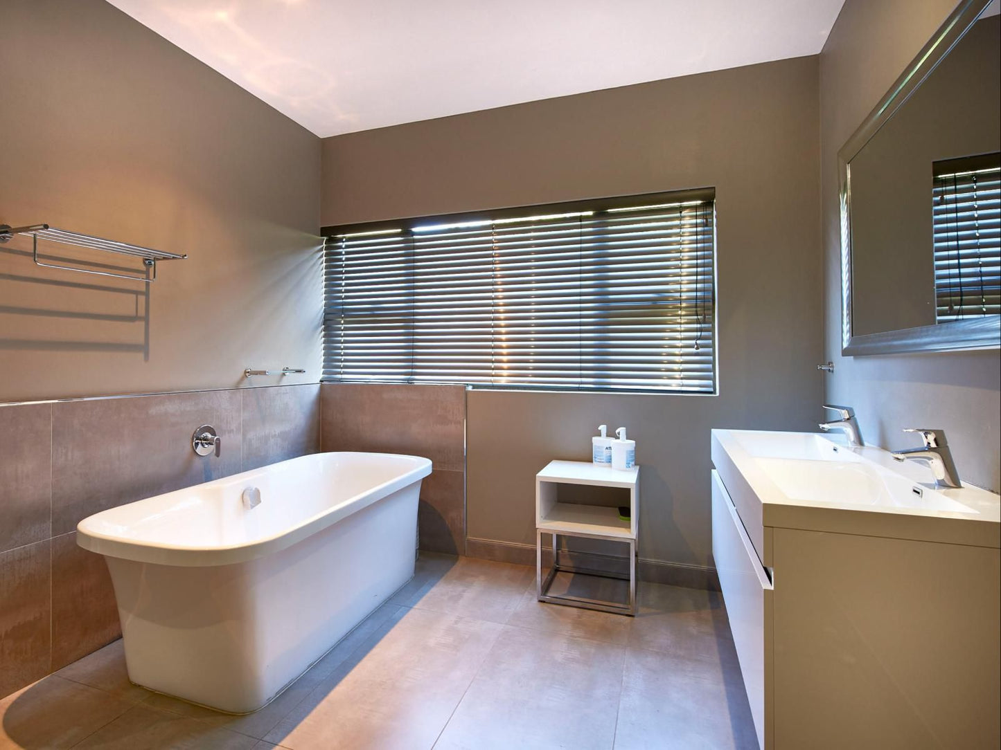 Dynasty Forest Sandown Serviced Apartments Strathavon Johannesburg Gauteng South Africa Bathroom