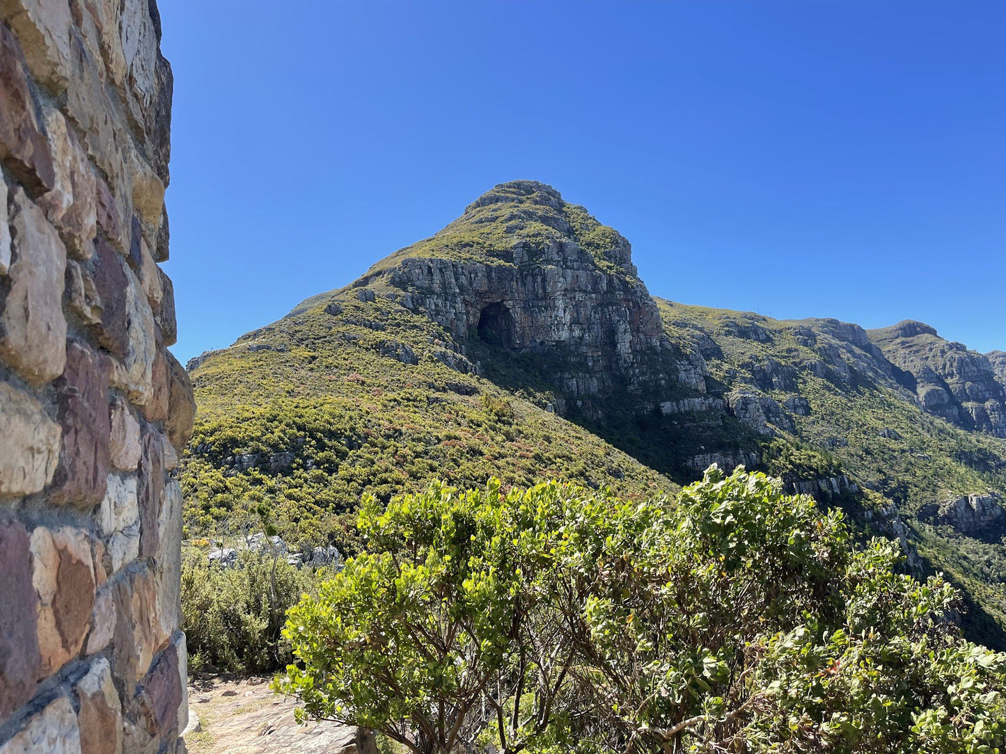  Elephant's Eye Cave